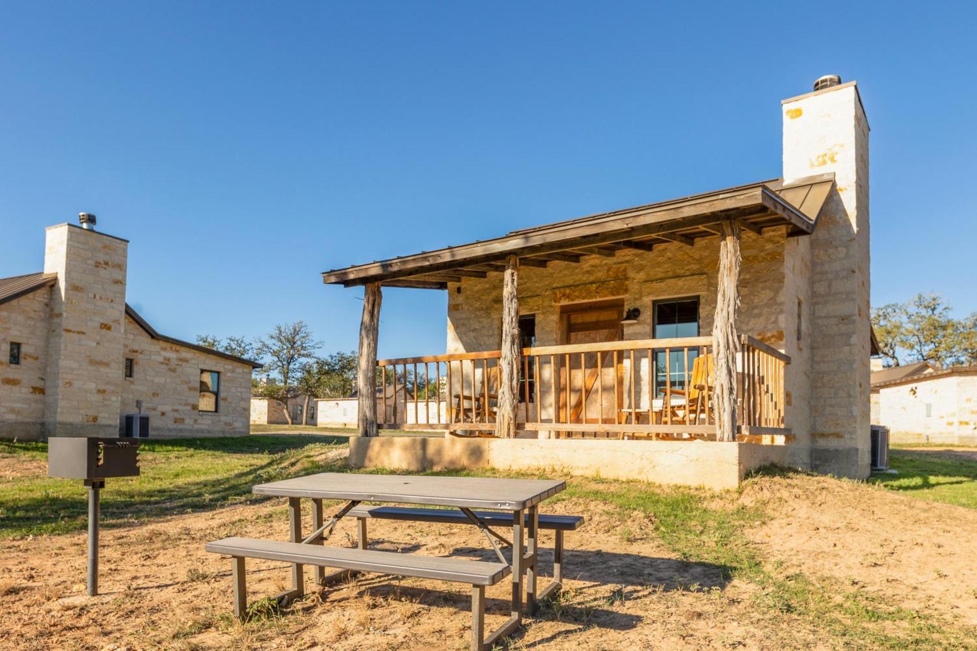 Country Inn Cottages Fredericksburg Exterior photo